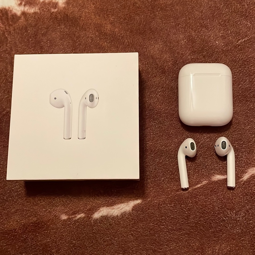Apple AirPods